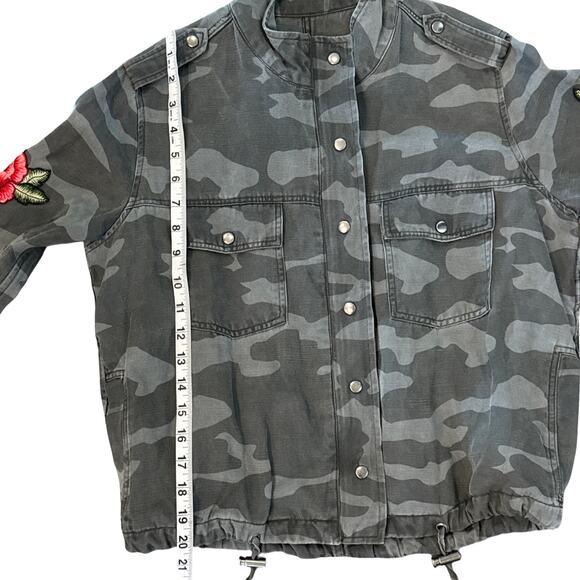 Rails Camo Rose Patch Utility Jacket Women’s XS. - Picture 14 of 15